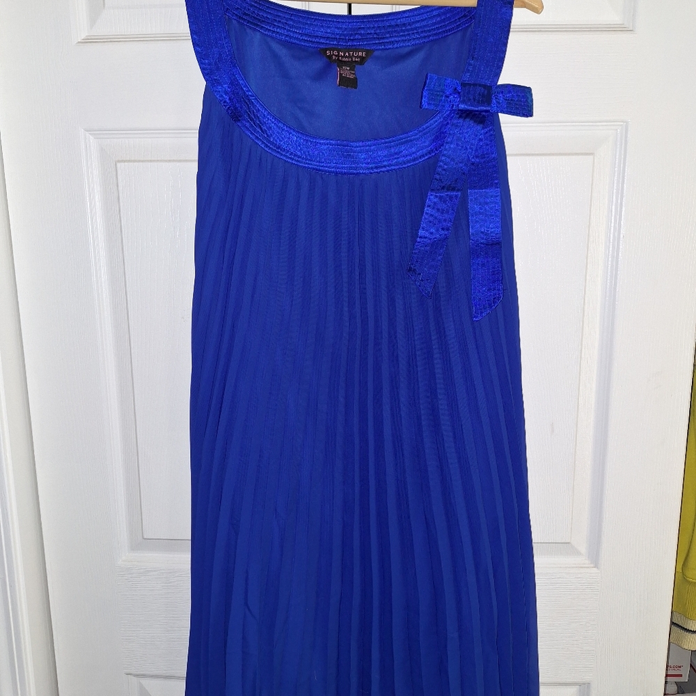 Signature by Robbie Bee Pleated Dress | Royal Blue Sleeveless Midi 22W - Picture 2 of 5